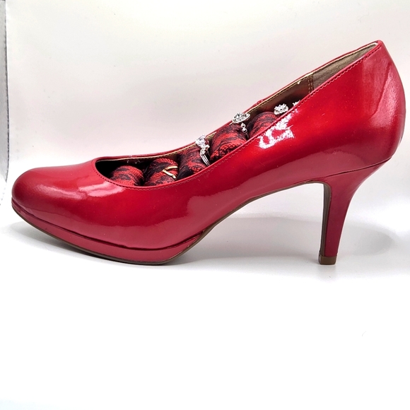 Upcycled High Heel Ring Holder - Picture 4 of 9